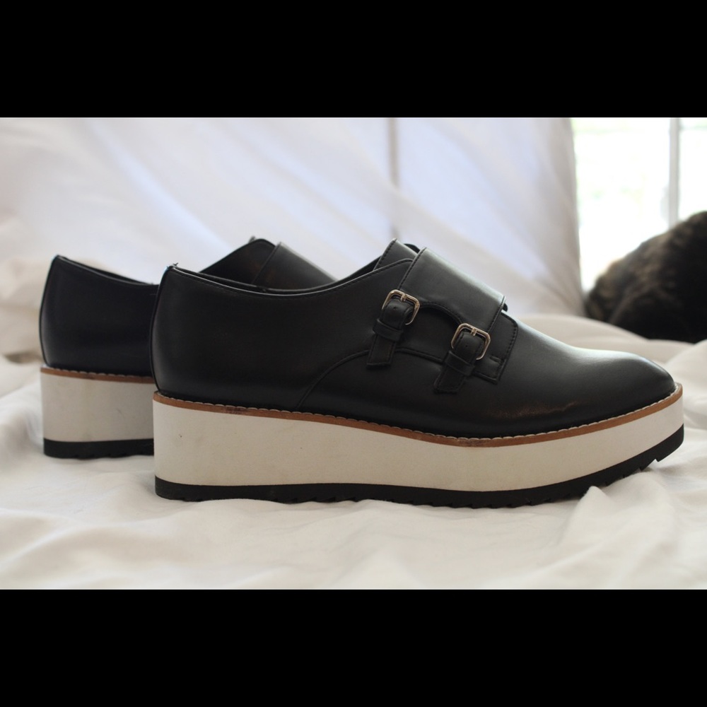 Platform dress shoes